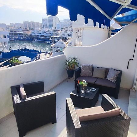 Apartment In Puerto Marina With Beautiful Views Of The Sea And The Boats เบนัลมาเดนา ภายนอก รูปภาพ