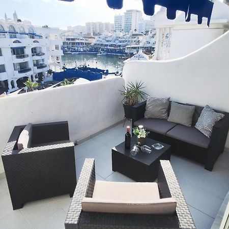 Apartment In Puerto Marina With Beautiful Views Of The Sea And The Boats เบนัลมาเดนา ภายนอก รูปภาพ