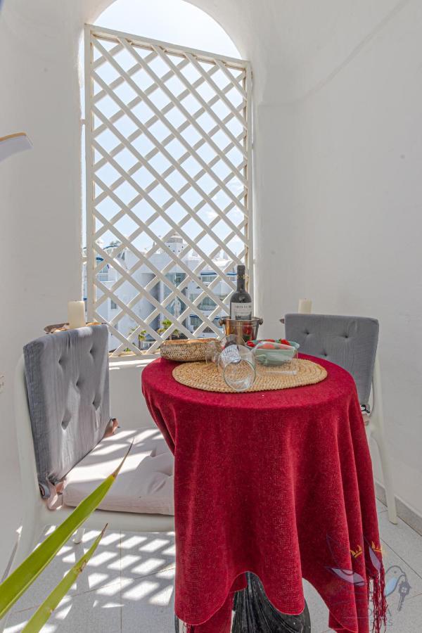 Apartment In Puerto Marina With Beautiful Views Of The Sea And The Boats เบนัลมาเดนา ภายนอก รูปภาพ