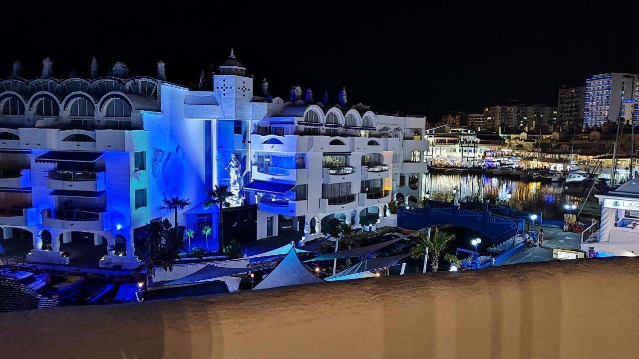 Apartment In Puerto Marina With Beautiful Views Of The Sea And The Boats เบนัลมาเดนา ภายนอก รูปภาพ